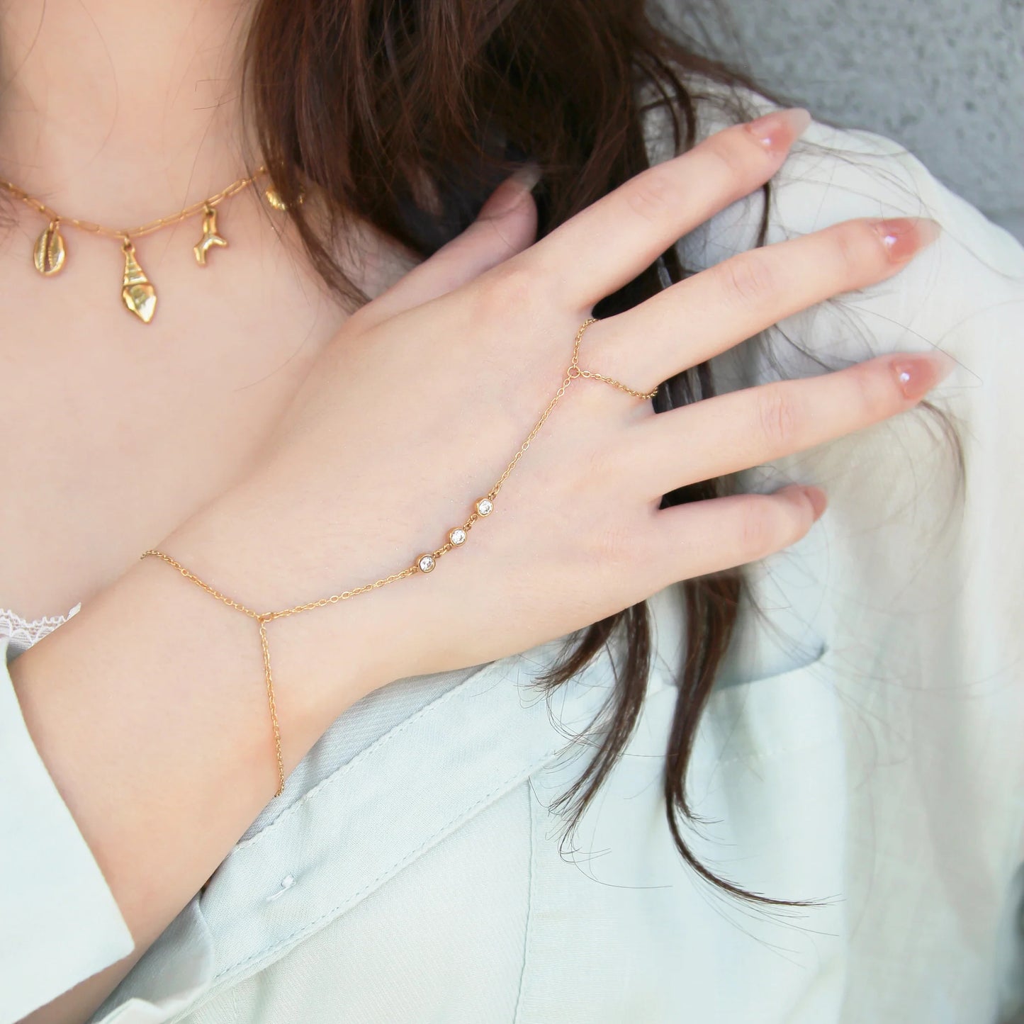 CHLOE HANDCHAIN